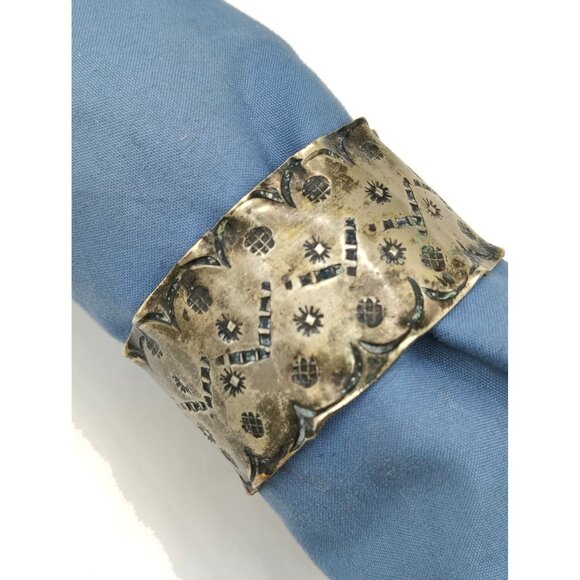 Napkin Ring Large Hand Tooled Metal Vintage Estate Artisan Scalloped Edge - Picture 1 of 10